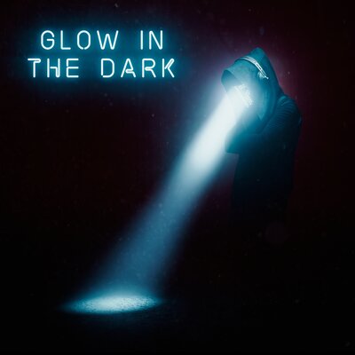 Песня Smash Into Pieces - Glow In The Dark